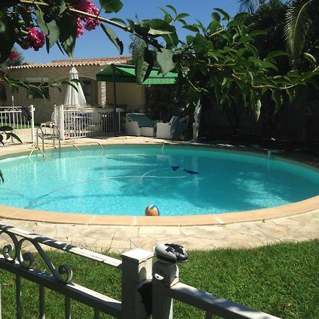Charmant Studio A Uchaud מראה חיצוני תמונה