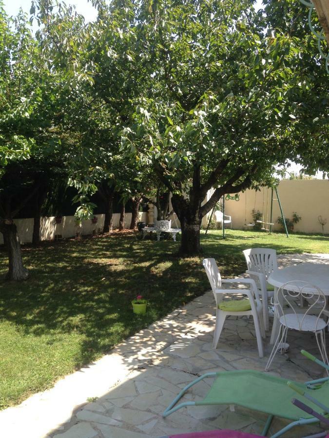 Charmant Studio A Uchaud מראה חיצוני תמונה
