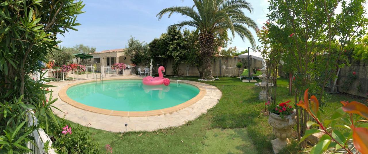 Charmant Studio A Uchaud מראה חיצוני תמונה